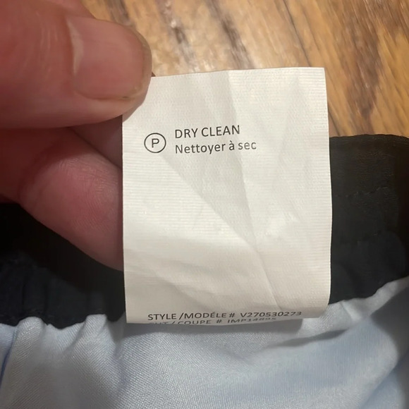 VINCE. Silk Pleated Striped Ombre Blue Mini Skirt Small NWT - Picture 9 of 10